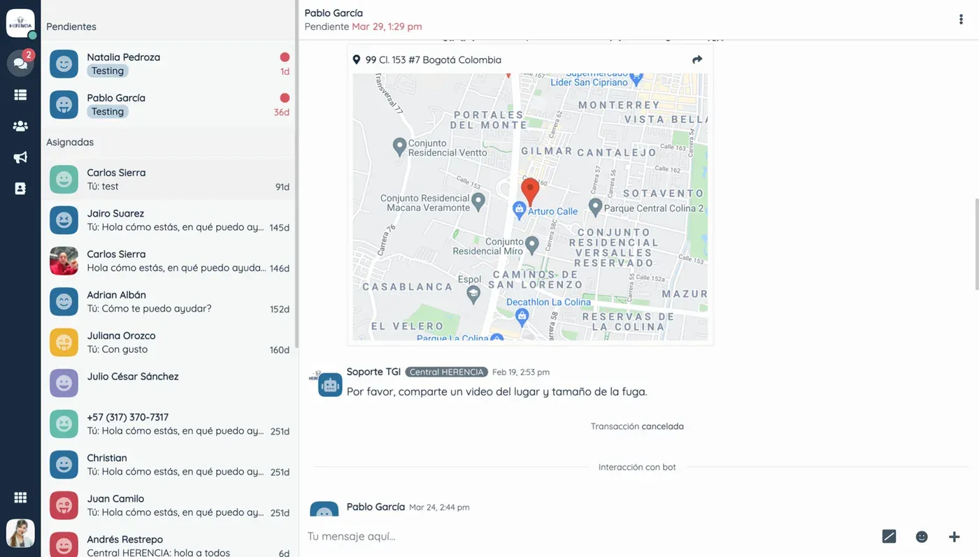 Twnel Chat Manager mostrando una lista de conversaciones y la ubicación de un conductor en un mapa